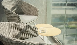 Luxury Apartment, City View | Balcony - Manzil - Lux 1BR minutes to Dubai Mall (Dubai)