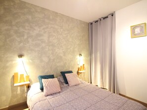 2 bedrooms - Beautiful F3 with parking and pets allowed, near thermal baths (Mont-Dore)