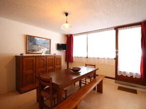 Dining - F2 at the slopes with balcony and parking - 6 people (Mont-Dore)