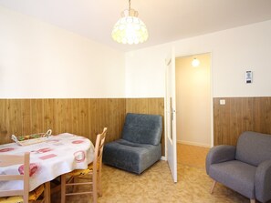 Interior - F2 in Mont-Dore with parking and pets allowed (Mont-Dore)