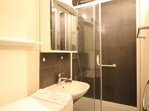 Hair dryer - F2 with Parking and Pets Allowed in Mont-Dore (Mont-Dore)