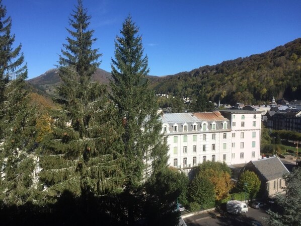 Exterior - F2 with Parking and Pets Allowed in Mont-Dore (Mont-Dore)