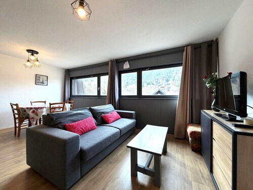 Large 36m² studio in Mont-Dore, ski-in/out, sleeps 4