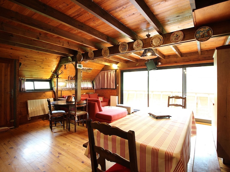 Chalet Au Mont-dore, 3 Chambres, Terrasse Et Parking, 8 Couchages - Super-Besse