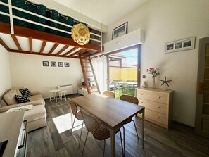 Dining - Charming apartment 4 pers, parking, Wi-Fi, close to ocean (Biscarrosse Plage)