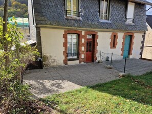 Exterior - F2 Apartment with terrace and garden, near Mont-Dore center (Mont-Dore)