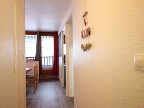 Interior - Cozy F2 bis 5 pers. in Mont-Dore with parking, near slopes (Mont-Dore)