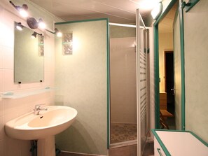 Hair dryer - Beautiful 90m² apartment with WIFI and parking, near the center (Mont-Dore)