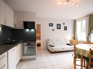 Interior - 50m² Apartment, central, 4 pers., pets allowed, WiFi (Mont-Dore)