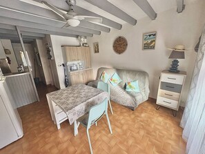 TV - 2-room flat with garden, Argelès-sur-Mer, 300m from beach (Argelès-sur-Mer)