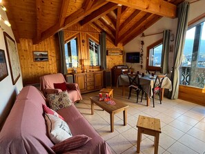 TV - Comfortable 2BR in Samoëns center with WIFI and parking (Samoëns)