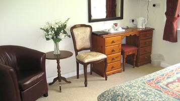 Iron/ironing board, free WiFi, bed sheets