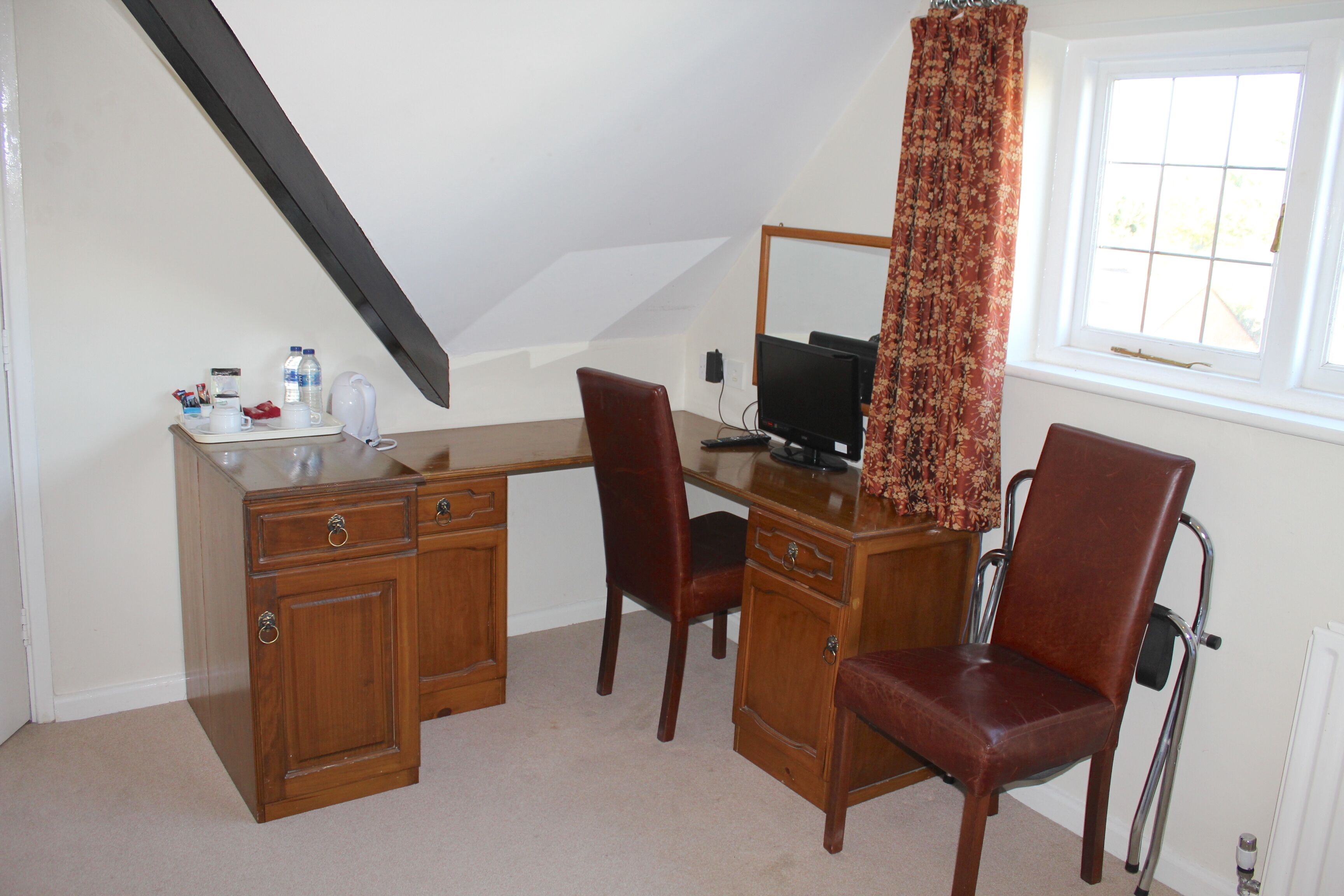 Dobbeltværelse - 1 dobbeltseng | Strygejern/strygebræt, gratis Wi-Fi, sengetøj