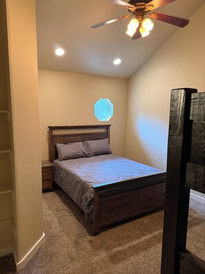 3 bedrooms, free WiFi, bed sheets