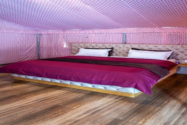 Room - The Salvan Resort (Dehradun)