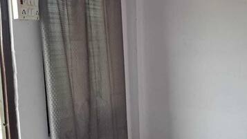 Rollaway beds, free WiFi, bed sheets