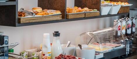 Daily buffet breakfast for a fee