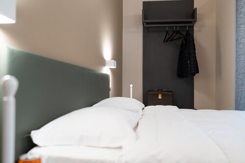 Astoria Comfort Rooms