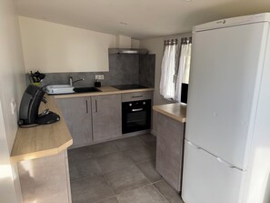 Micro-ondes, four, plaque de cuisson