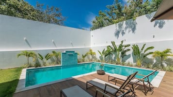 Leilighet – basic | Basseng | Utendørsbasseng