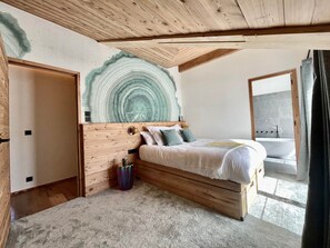 4 bedrooms, iron/ironing board, free WiFi, bed sheets - The View Courchevel 1850 (Courchevel)