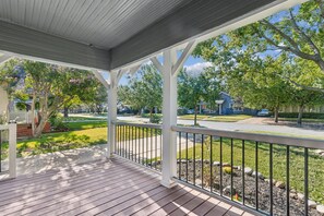Terrace/patio - Meet Me on the M Streets (Dallas)