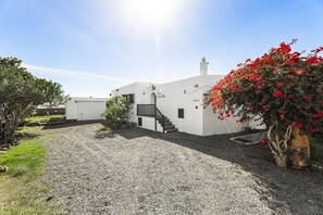 Exterior - Casa Anabella by Escape Home (Puerto del Carmen)