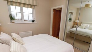 3 bedrooms, free WiFi, individually decorated, individually furnished - High Sea View (Chathill)