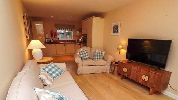 Living area - High Sea View (Chathill)