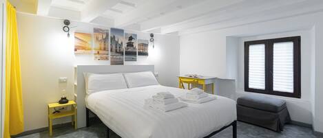 2 chambres, lits bébé (en supplément), draps fournis