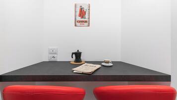 Apartment (2 Bedrooms) | Dining room