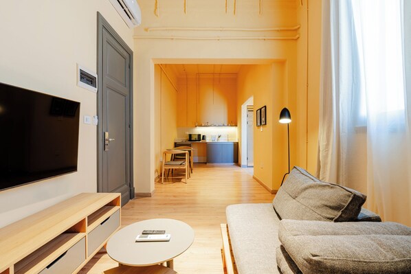 Standard Apartment, 1 Bedroom | Living area