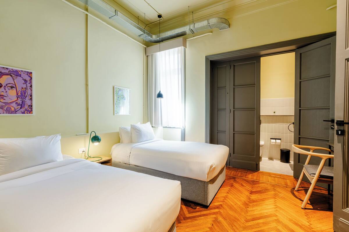 Apartamento City, 2 habitaciones, balcón, vistas a la ciudad | Wifi gratis y ropa de cama