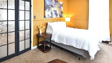 5 bedrooms, iron/ironing board, free WiFi, bed sheets