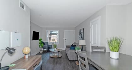 Buckhead 2BR Free Parking Wi-fi