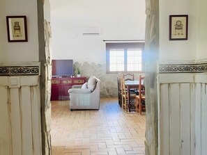 Interior - Amplio Chalet con Piscina (Conil de la Frontera)