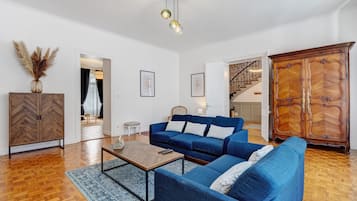 Televisie en een open haard