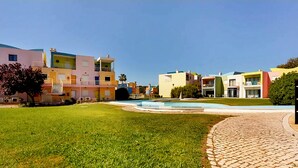 Unclassified image, 3 of 33, button - Charming Orada 2-bedroom Albufeira Duplex Apartment With Shared Pool Sleeps 6 (Albufeira)