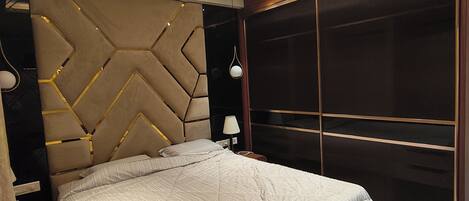 2 多间卧室、熨斗/熨衣板、WiFi