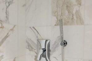 Shower, bidet - Refined two-room bedroom between Brera and the Duomo (Milan)