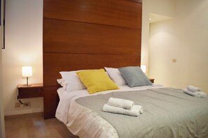 2 多间卧室、熨斗/熨衣板、WiFi、床单