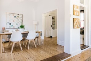 Dining - Stylish Beachside Bungalow I Sauna I Outdoor Bath (Glenelg North)