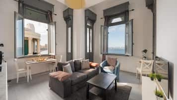 Apartment, 1 Bedroom, Sea View | Living area