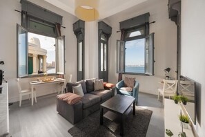 Apartment, 1 Bedroom, Sea View | Living area