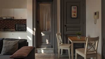 Apartment, 1 Bedroom, Sea View | Living area