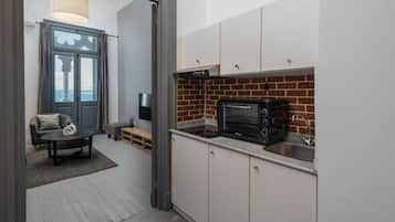 Apartment, 1 Bedroom, Sea View | Private kitchen | Fridge, microwave, stovetop, cookware/dishes/utensils