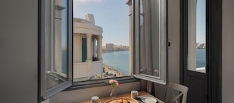 Grey l studio apartments Corniche Alexandria Little Venice