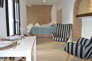 Superior Studio | Down comforters, laptop workspace, free WiFi