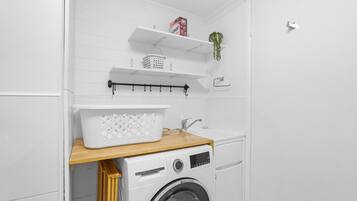 Apartment | Bathroom | Towels