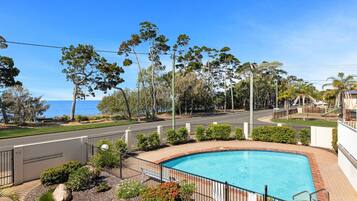 Apartment | Pool | Outdoor pool